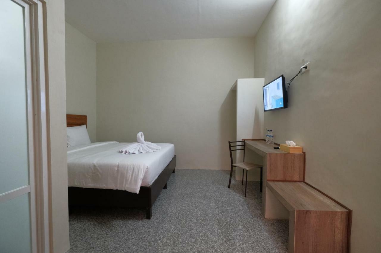 Harmoni Guest House Banyuwangi Ketapang  Екстериор снимка